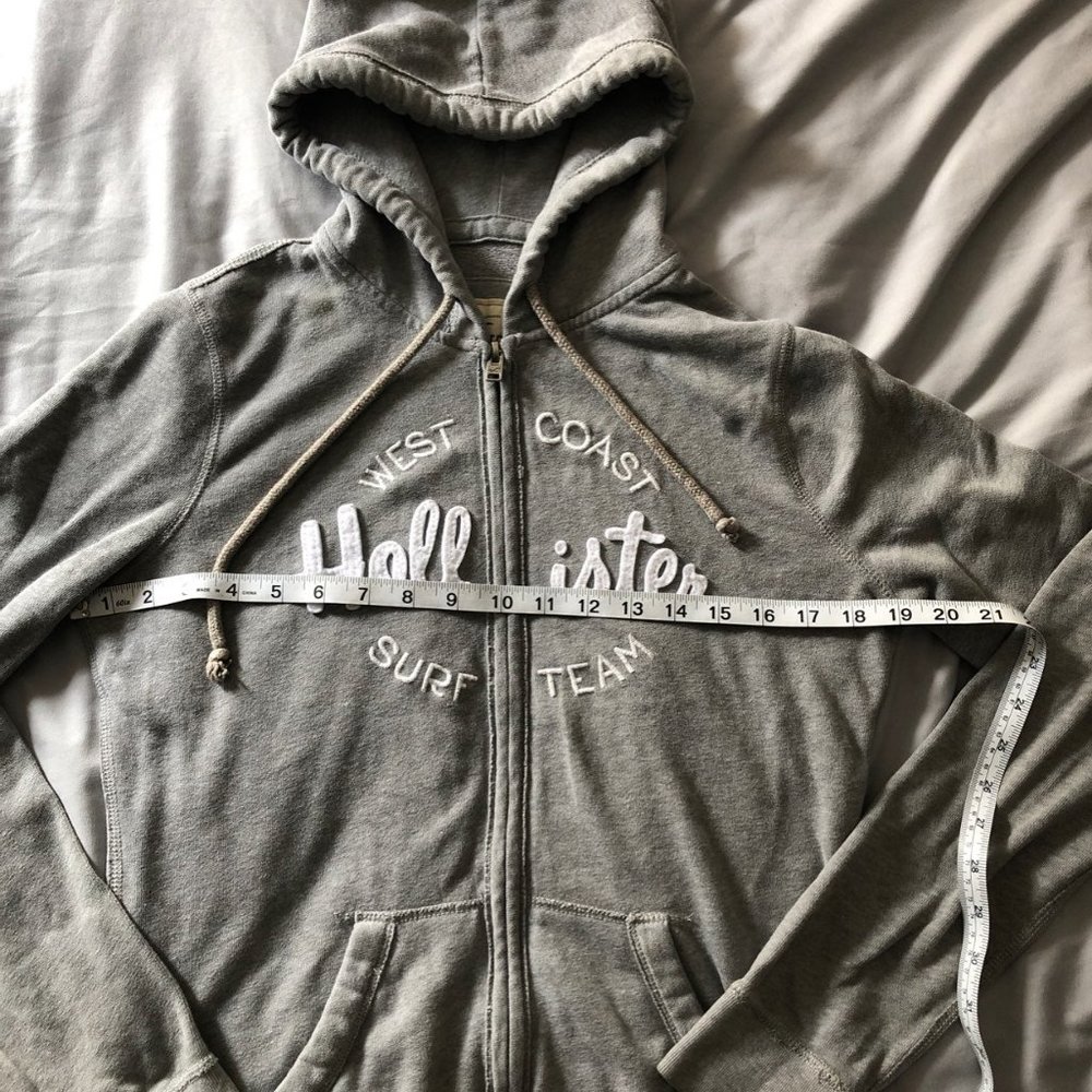Hollister zip up hoodie in light grey Medium - Picture 3 of 4
